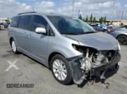 ✅ 2013 Toyota Sienna XLE AAS • VIN: 5TDYK3DC6DS371279 • Lot: 80127505. Wystawiony na Copart z przebiegiem 137 003 mil. Bezpłatny archiwum sprzedaży aukcyjnych z USA i szczegółowy raport historii pojazdu na DreamBid. Zdjęcie 4.