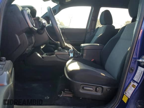 2022 Toyota Tacoma SR with VIN 3TMCZ5AN2NM468858, listed as a Copart auction lot 85726585 with 41,014 mi miles and Salvage title. Bid and sale history available at DreamBid. Image 7.