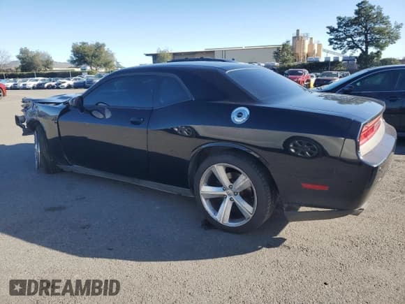 ✅ 2011 Dodge Challenger • VIN: 2B3CJ4DG5BH571394 • Lot: 44210305. Wystawiony na Copart z przebiegiem 138 688 mil. Bezpłatny archiwum sprzedaży aukcyjnych z USA i szczegółowy raport historii pojazdu na DreamBid. Zdjęcie 2.