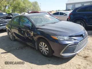 2022 Toyota Camry Hybrid LE z VIN 4T1C31AK2NU043017, wystawiony jako IAAI lot #43309706 z przebiegiem 47 395 mil mil oraz . Historia ofert i sprzedaży dostępna na DreamBid. Obrazek 1.
