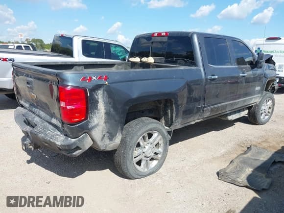 ✅ 2018 Chevrolet Silverado 2500HD High Country • VIN: 1GC1KXEY7JF109379 • Lot: 43361674. Listed on IAAI with 155,011 mi. Free auction sales archive from the USA and detailed vehicle history report at DreamBid. Image 4.