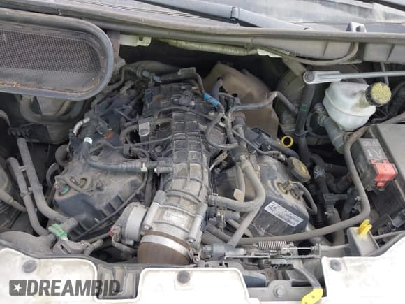 ✅ 2017 Ford Transit XL • VIN: 1FBZX2ZG1HKA73221 • Lot: 42052034. Wystawiony na IAAI z przebiegiem 79 809 mil. Bezpłatny archiwum sprzedaży aukcyjnych z USA i szczegółowy raport historii pojazdu na DreamBid. Zdjęcie 10.