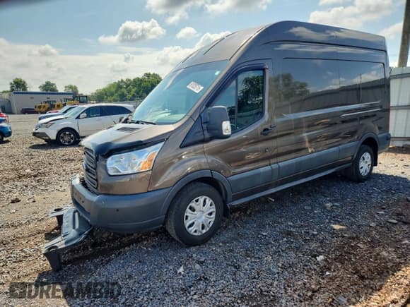 ✅ 2017 Ford Transit • VIN: 1FTYR2XV8HKA13794 • Lot: 61325715. Wystawiony na Copart z przebiegiem 68 126 mil. Bezpłatny archiwum sprzedaży aukcyjnych z USA i szczegółowy raport historii pojazdu na DreamBid. Zdjęcie 1.