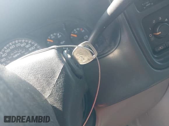 ✅ 2006 Chevrolet Suburban LS • VIN: 3GNEC16ZX6G101096 • Лот: 42652223. Опубликован ранее на IAAI с пробегом 191 621 миль. Бесплатный доступ к архиву аукционных продаж из США и подробный отчёт об истории автомобиля на DreamBid. Изображение 11.