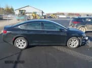 ✅ 2015 Chrysler 200 Limited • VIN: 1C3CCCAB8FN557700 • Lot: 43540085. Wystawiony na IAAI z przebiegiem 131 231 mil. Bezpłatny archiwum sprzedaży aukcyjnych z USA i szczegółowy raport historii pojazdu na DreamBid. Zdjęcie 13.