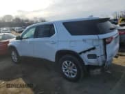 ✅ 2021 Chevrolet Traverse LS • VIN: 1GNERFKW2MJ114492 • Lot: 42866124. Wystawiony na Copart z przebiegiem 40 936 mil. Bezpłatny archiwum sprzedaży aukcyjnych z USA i szczegółowy raport historii pojazdu na DreamBid. Zdjęcie 2.