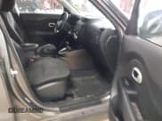 ✅ 2016 Kia Soul • VIN: KNDJN2A26G7289601 • Lot: 41496727. Wystawiony na IAAI z przebiegiem 180 370 mil. Bezpłatny archiwum sprzedaży aukcyjnych z USA i szczegółowy raport historii pojazdu na DreamBid. Zdjęcie 5.