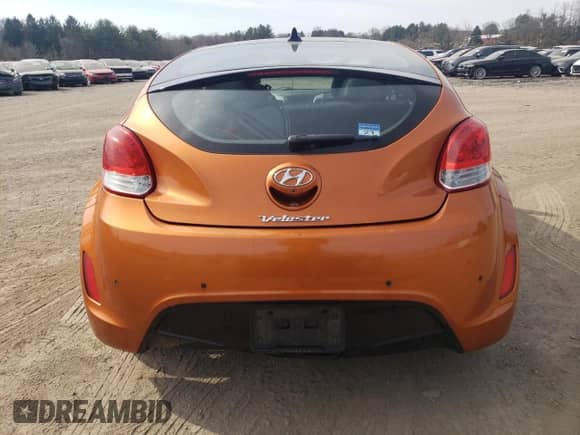 ✅ 2013 Hyundai Veloster RE:MIX • VIN: KMHTC6AD6DU156272 • Лот: 48770025. Размещён на Copart с пробегом 101 729 миль миль. Получите бесплатный доступ к архиву аукционных продаж из США и посмотрите подробный отчёт об истории автомобиля на DreamBid. Изображение 6.