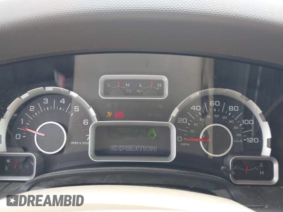 ✅ 2007 Ford Expedition XLT • VIN: 1FMFU15547LA69772 • Lot: 43197161. Wystawiony na IAAI z przebiegiem 130 023 mil. Bezpłatny archiwum sprzedaży aukcyjnych z USA i szczegółowy raport historii pojazdu na DreamBid. Zdjęcie 7.