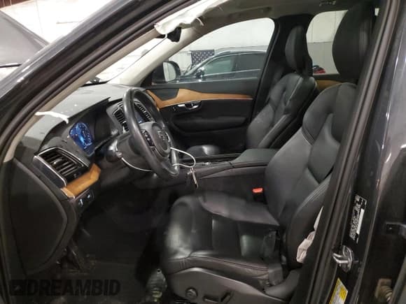 ✅ 2021 Volvo XC90 Momentum • VIN: YV4A22PK5M1694649 • Lot: 62132545. Listed on Copart with 55,038 mi. Free auction sales archive from the USA and detailed vehicle history report at DreamBid. Image 7.