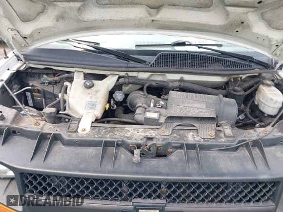 ✅ 2011 Chevrolet Express Cargo • VIN: 1GCWGFCA8B1135785 • Lot: 42904485. Listed on IAAI with 193,162 mi. Free auction sales archive from the USA and detailed vehicle history report at DreamBid. Image 10.