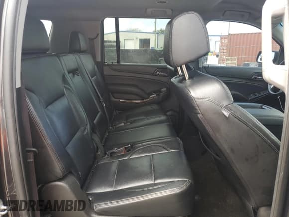 ✅ 2017 Chevrolet Suburban LS • VIN: 1GNSCGKC3HR397881 • Lot: 70394674. Wystawiony na Copart z przebiegiem 122 853 mil. Bezpłatny archiwum sprzedaży aukcyjnych z USA i szczegółowy raport historii pojazdu na DreamBid. Zdjęcie 11.