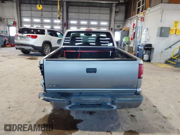 ✅ 2000 Chevrolet S-10 LS • VIN: 1GCCS1449YK187118 • Лот: 41278247. Опубликован ранее на IAAI с пробегом Не указан. Бесплатный доступ к архиву аукционных продаж из США и подробный отчёт об истории автомобиля на DreamBid. Изображение 16.