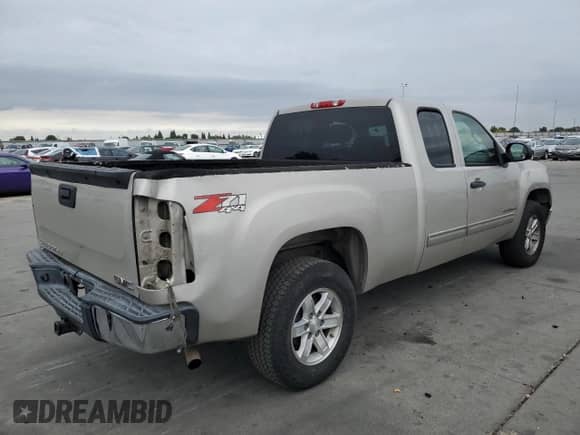 2008 GMC Sierra 1500 SLE1 with VIN 1GTEK19J78Z126347, listed as a Copart auction lot 83988505 with 227,529 mi miles and Salvage title. Bid and sale history available at DreamBid. Image 3.