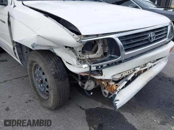 ✅ 1996 Toyota Tacoma • VIN: 4TANL42N7TZ146937 • Lot: 43725969. Listed on IAAI with 205,510 mi. Free auction sales archive from the USA and detailed vehicle history report at DreamBid. Image 18.