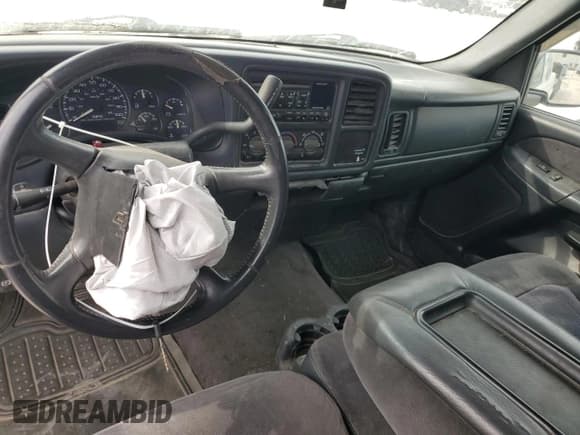 ✅ 2001 Chevrolet Silverado 2500HD LS • VIN: 1GCHK29U91E325328 • Лот: 71843265. Опубликован ранее на Copart с пробегом 218 799 миль. Бесплатный доступ к архиву аукционных продаж из США и подробный отчёт об истории автомобиля на DreamBid. Изображение 8.