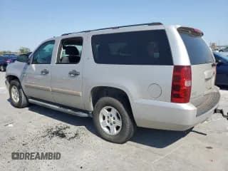 ✅ 2007 Chevrolet Suburban LT • VIN: 3GNFC16077G174000 • Lot: 75544154. Wystawiony na Copart z przebiegiem 228 883 mil. Bezpłatny archiwum sprzedaży aukcyjnych z USA i szczegółowy raport historii pojazdu na DreamBid. Zdjęcie 2.
