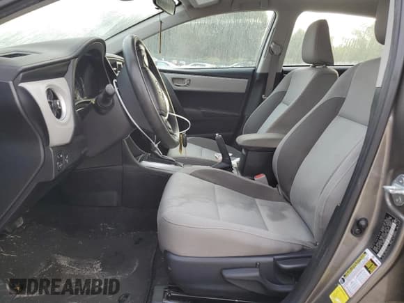 ✅ 2017 Toyota Corolla LE Eco • VIN: 2T1BPRHEXHC835260 • Lot: 71904825. Wystawiony na Copart z przebiegiem 153 728 mil. Bezpłatny archiwum sprzedaży aukcyjnych z USA i szczegółowy raport historii pojazdu na DreamBid. Zdjęcie 7.