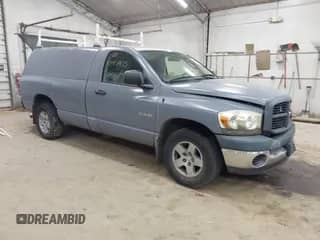 2008 Dodge 1500 ST z VIN 1D7HU16N48J178957, wystawiony jako IAAI lot #43451475 z przebiegiem 162 141 mil mil oraz . Historia ofert i sprzedaży dostępna na DreamBid. Obrazek 1.