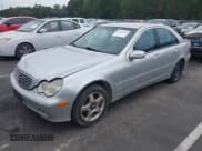 ✅ 2002 Mercedes-Benz C 230/260/280/320 • VIN: WDBRF64J62F146123 • Lot: 43333814. Wystawiony na IAAI z przebiegiem 251 727 mil. Bezpłatny archiwum sprzedaży aukcyjnych z USA i szczegółowy raport historii pojazdu na DreamBid. Zdjęcie 2.