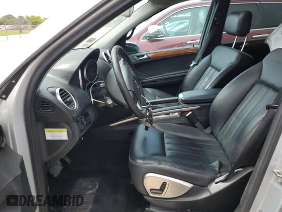 ✅ 2008 Mercedes-Benz M 320 CDI • VIN: 4JGBB22E98A387057 • Лот: 66699645. Опубликован ранее на Copart с пробегом 123 908 миль. Бесплатный доступ к архиву аукционных продаж из США и подробный отчёт об истории автомобиля на DreamBid. Изображение 7.