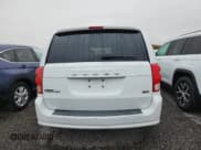 ✅ 2018 Dodge Grand Caravan SE • VIN: 2C4RDGBGXJR363377 • Lot: 86991245. Wystawiony na Copart z przebiegiem 112 803 mil. Bezpłatny archiwum sprzedaży aukcyjnych z USA i szczegółowy raport historii pojazdu na DreamBid. Zdjęcie 6.