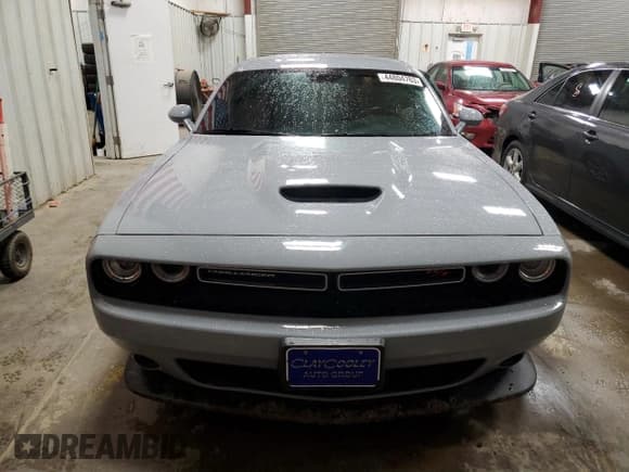 ✅ 2022 Dodge Challenger R/T • VIN: 2C3CDZBT8NH144352 • Lot: 44804763. Wystawiony na Copart z przebiegiem 19 974 mil. Bezpłatny archiwum sprzedaży aukcyjnych z USA i szczegółowy raport historii pojazdu na DreamBid. Zdjęcie 5.