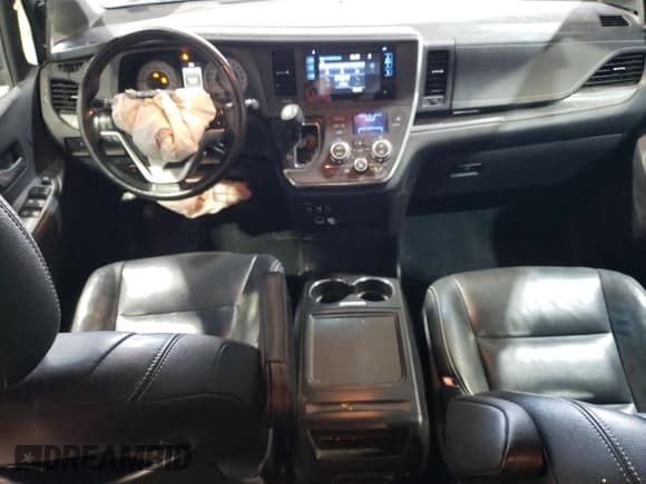 ✅ 2015 Toyota Sienna SE • VIN: 5TDXK3DC3FS649909 • Lot: 90604465. Listed on Copart with 203,769 mi. Free auction sales archive from the USA and detailed vehicle history report at DreamBid. Image 8.