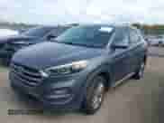 2017 Hyundai Tucson SE z VIN KM8J33A42HU527276, wystawiony jako IAAI lot #43456757 z przebiegiem 153 884 mil mil oraz . Historia ofert i sprzedaży dostępna na DreamBid. Obrazek 2.