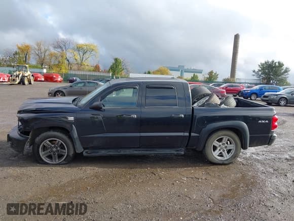✅ 2009 Dodge Dakota Bighorn/Lonestar • VIN: 1D7HW38P39S775050 • Lot: 43567558. Wystawiony na IAAI z przebiegiem 193 516 mil. Bezpłatny archiwum sprzedaży aukcyjnych z USA i szczegółowy raport historii pojazdu na DreamBid. Zdjęcie 15.