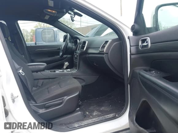 ✅ 2019 Jeep Grand Cherokee Upland • VIN: 1C4RJFAG7KC721131 • Lot: 42177456. Listed on IAAI with 97,612 mi. Free auction sales archive from the USA and detailed vehicle history report at DreamBid. Image 5.