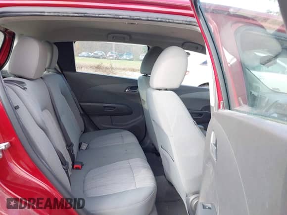 2013 Chevrolet Sonic LT с VIN 1G1JC6SH5D4244378, выставлен на аукционе IAAI как лот 43580064 с пробегом 138 252 миль миль и . История ставок и продаж доступна на DreamBid. Изображение 8.