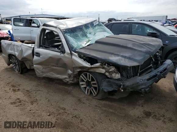 ✅ 2003 Chevrolet Silverado 1500 Work Truck • VIN: 1GCEC14X83Z218049 • Лот: 70199874. Опубликован ранее на Copart с пробегом Не указан. Бесплатный доступ к архиву аукционных продаж из США и подробный отчёт об истории автомобиля на DreamBid. Изображение 4.