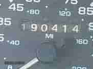 1993 Dodge Dakota z VIN 1B7FL23X3PS233536, wystawiony jako IAAI lot #43363640 z przebiegiem 190 414 mil mil oraz . Historia ofert i sprzedaży dostępna na DreamBid. Obrazek 7.