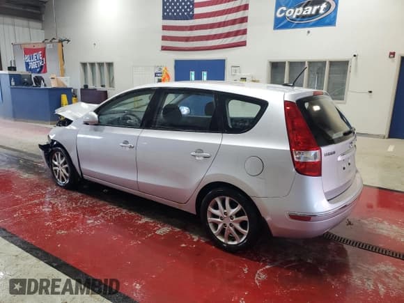 ✅ 2009 Hyundai Elantra Touring • VIN: KMHDC86E59U038805 • Lot: 89536035. Listed on Copart with 95,700 mi. Free auction sales archive from the USA and detailed vehicle history report at DreamBid. Image 2.