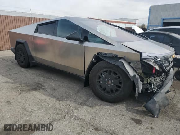 ✅ 2024 Tesla Cybertruck • VIN: 7G2CEHED3RA002231 • Лот: 78957564. Опубликован ранее на Copart с пробегом 4 454 миль. Бесплатный доступ к архиву аукционных продаж из США и подробный отчёт об истории автомобиля на DreamBid. Изображение 4.