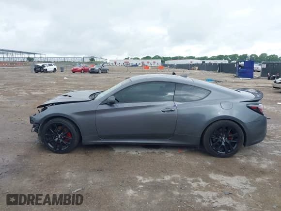 ✅ 2014 Hyundai Genesis Coupe Premium • VIN: KMHHT6KD3EU115586 • Lot: 42492129. Wystawiony na IAAI z przebiegiem 142 145 mil. Bezpłatny archiwum sprzedaży aukcyjnych z USA i szczegółowy raport historii pojazdu na DreamBid. Zdjęcie 14.