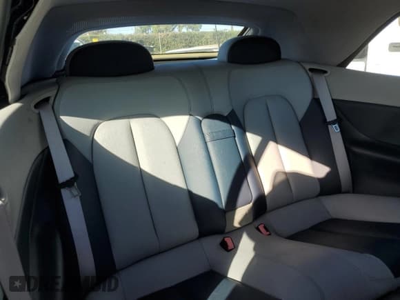 ✅ 2000 Mercedes-Benz CLK 320/430 • VIN: WDBLK70G5YT048535 • Лот: 72619944. Опубликован ранее на Copart с пробегом 60 971 миль. Бесплатный доступ к архиву аукционных продаж из США и подробный отчёт об истории автомобиля на DreamBid. Изображение 10.