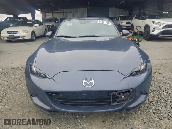 ✅ 2021 Mazda MX-5 Miata Grand Touring • VIN: JM1NDAM75M0461451 • Lot: 96091305. Listed on Copart with 23,474 mi. Free auction sales archive from the USA and detailed vehicle history report at DreamBid. Image 5.