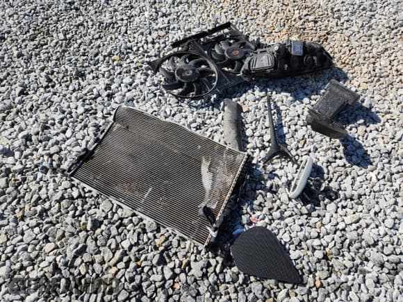 ✅ 2014 Audi A6 Premium Plus • VIN: WAUGFAFC7EN037476 • Лот: 90705755. Опубликован ранее на Copart с пробегом 155 400 миль. Бесплатный доступ к архиву аукционных продаж из США и подробный отчёт об истории автомобиля на DreamBid. Изображение 12.