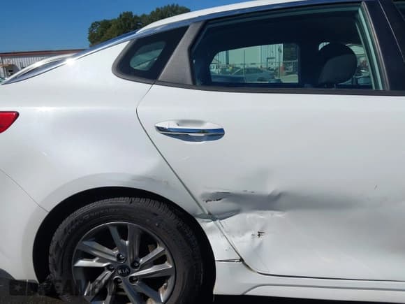 ✅ 2019 Kia Optima LX • VIN: 5XXGT4L35KG287923 • Лот: 43468113. Опубликован ранее на IAAI с пробегом 116 064 миль. Бесплатный доступ к архиву аукционных продаж из США и подробный отчёт об истории автомобиля на DreamBid. Изображение 6.