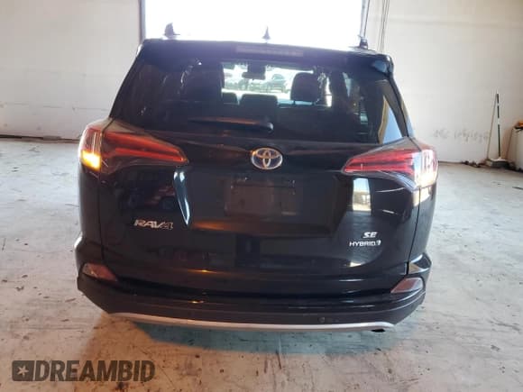 ✅ 2017 Toyota RAV4 SE • VIN: JTMJJREV1HD131517 • Lot: 67439115. Listed on Copart with 128,334 mi. Free auction sales archive from the USA and detailed vehicle history report at DreamBid. Image 6.