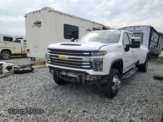 ✅ 2020 Chevrolet Silverado 3500HD High Country • VIN: 1GC4YVEY6LF349445 • Lot: 55833495. Listed on Copart with 124,587 mi. Free auction sales archive from the USA and detailed vehicle history report at DreamBid. Image 1.