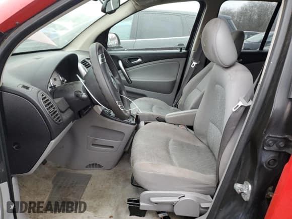 ✅ 2006 Saturn VUE • VIN: 5GZCZ23D76S856243 • Lot: 42906375. Wystawiony na Copart z przebiegiem 205 627 mil. Bezpłatny archiwum sprzedaży aukcyjnych z USA i szczegółowy raport historii pojazdu na DreamBid. Zdjęcie 7.