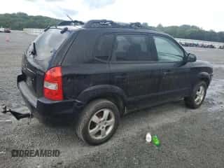 2006 Hyundai Tucson GL z VIN KM8JM12BX6U380829, wystawiony jako Copart lot #67193724 z przebiegiem 231 703 mil mil oraz Czysty tytuł • Clean title. Historia ofert i sprzedaży dostępna na DreamBid. Obrazek 3.