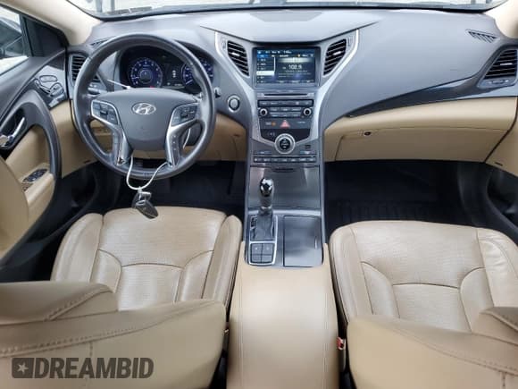 ✅ 2016 Hyundai Azera • VIN: KMHFG4JG2GA518474 • Lot: 93383935. Listed on Copart with 127,245 mi. Free auction sales archive from the USA and detailed vehicle history report at DreamBid. Image 8.