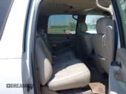 ✅ 2003 Chevrolet Suburban LT • VIN: 1GNFK16Z33J142851 • Лот: 41936134. Опубликован ранее на IAAI с пробегом 225 701 миль. Бесплатный доступ к архиву аукционных продаж из США и подробный отчёт об истории автомобиля на DreamBid. Изображение 8.