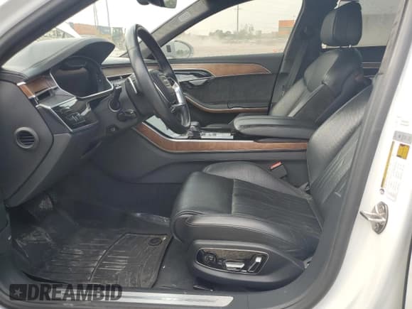 ✅ 2019 Audi A8 • VIN: WAU8EAF81KN024821 • Lot: 59612115. Listed on Copart with 54,088 mi. Free auction sales archive from the USA and detailed vehicle history report at DreamBid. Image 7.