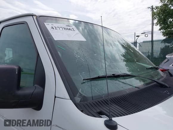 ✅ 2009 Ford Econoline Cargo Commercial • VIN: 1FTNE24W09DA34138 • Lot: 42778662. Listed on IAAI with 101,213 mi. Free auction sales archive from the USA and detailed vehicle history report at DreamBid. Image 15.