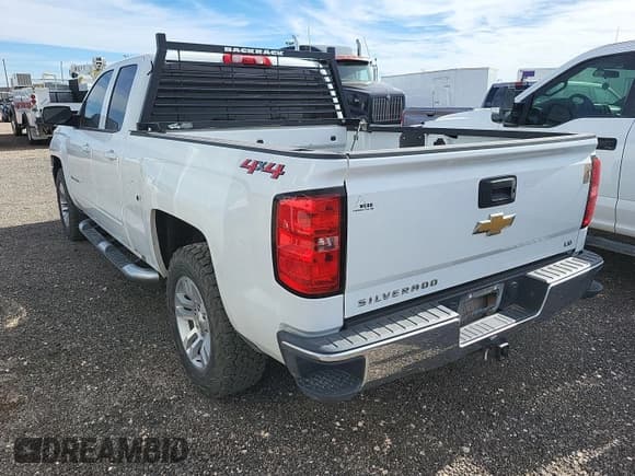 ✅ 2019 Chevrolet Silverado 1500 LT • VIN: 2GCVKPEC3K1128722 • Лот: 42260531. Опубликован ранее на IAAI с пробегом 106 058 миль. Бесплатный доступ к архиву аукционных продаж из США и подробный отчёт об истории автомобиля на DreamBid. Изображение 1.
